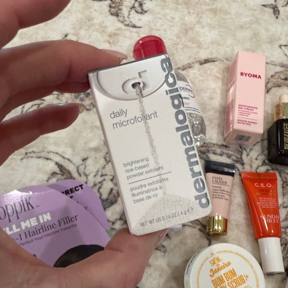Essentials Skincare Collection - Cream, White, and Pink - Picture 6 of 9